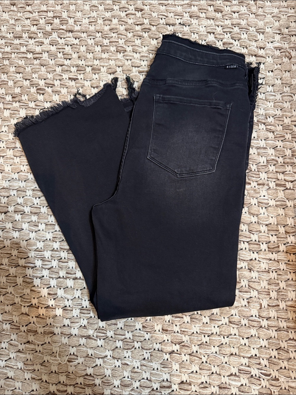 High-Rise Frayed-Hem Black Cropped Jeans